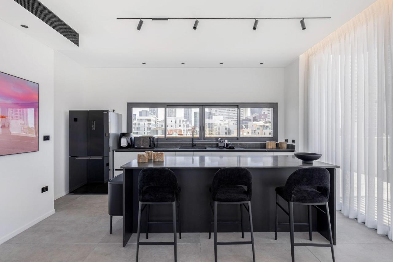 Blue Sky Penthouse By Five Stay Tel Aviv Exterior foto